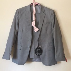 Fitted boy’s grey & pink tuxedo
